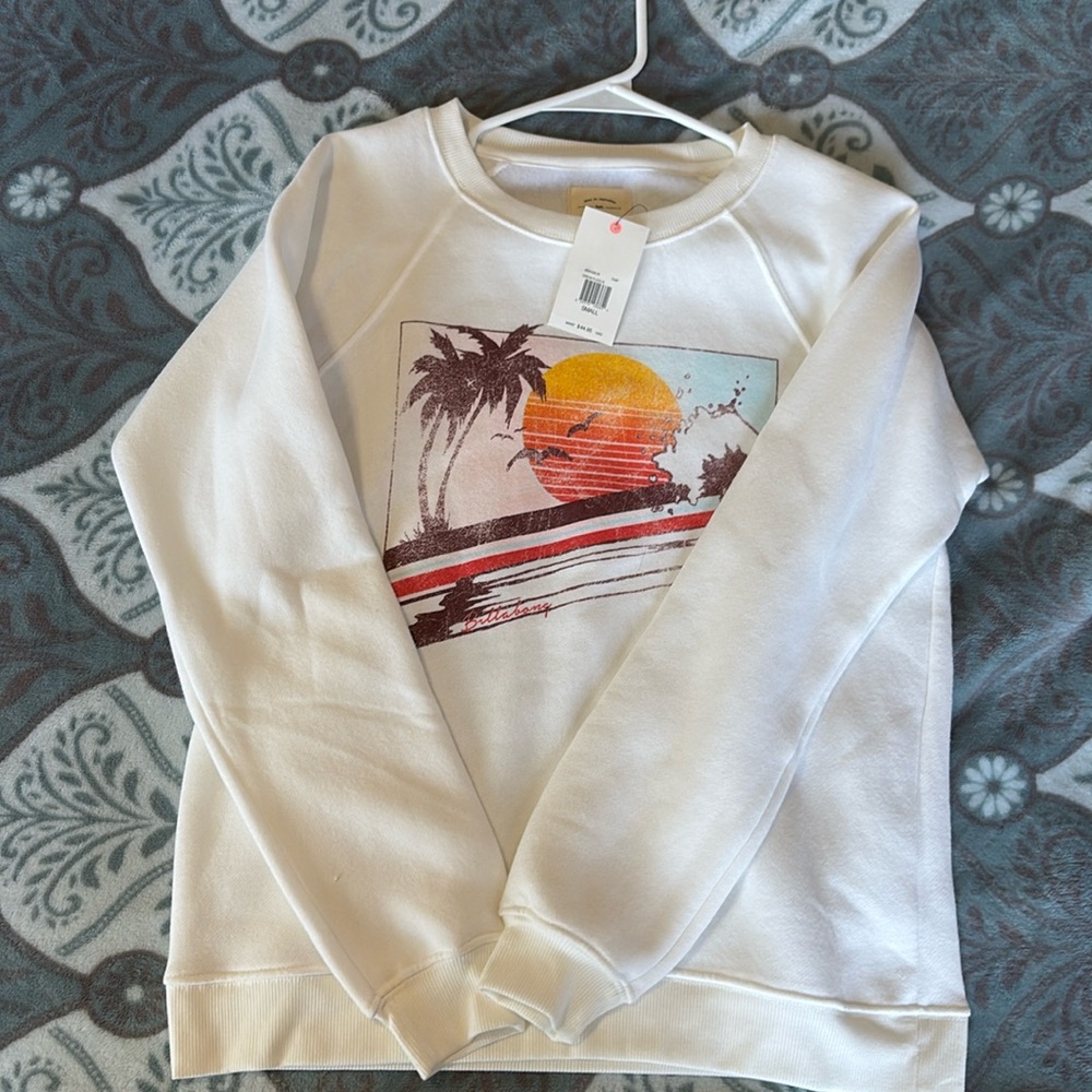 Unworn BillaBong sweatshirt, tag still on